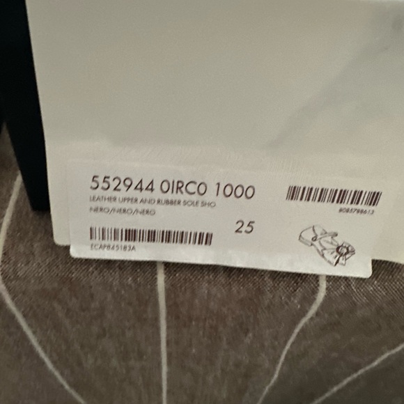 GUCCI - Picture 2 of 7